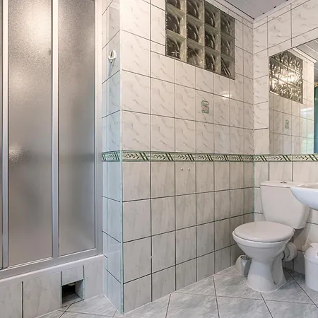 Goscinne Pod Grapa *