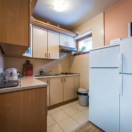 Goscinne Pod Grapa *