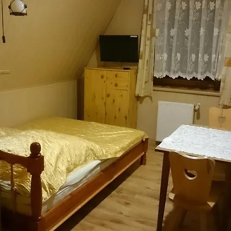 Goscinne Pod Grapa Проживание в семье